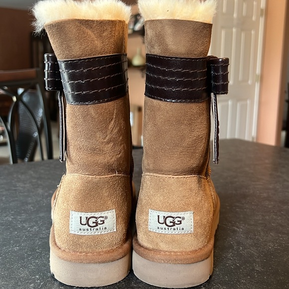 Brand New UGG Boots - Picture 3 of 6